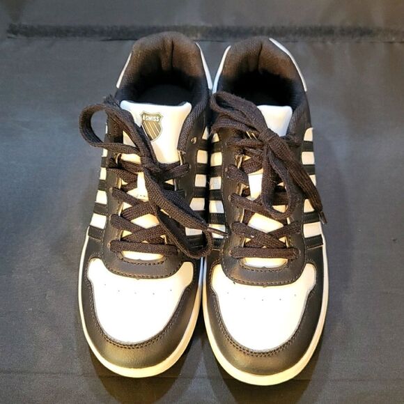 BRAND NEW K-SWISS KID UNISEX BLACK & WHITE COURT PALISADES SNEAKERS - Picture 2 of 16